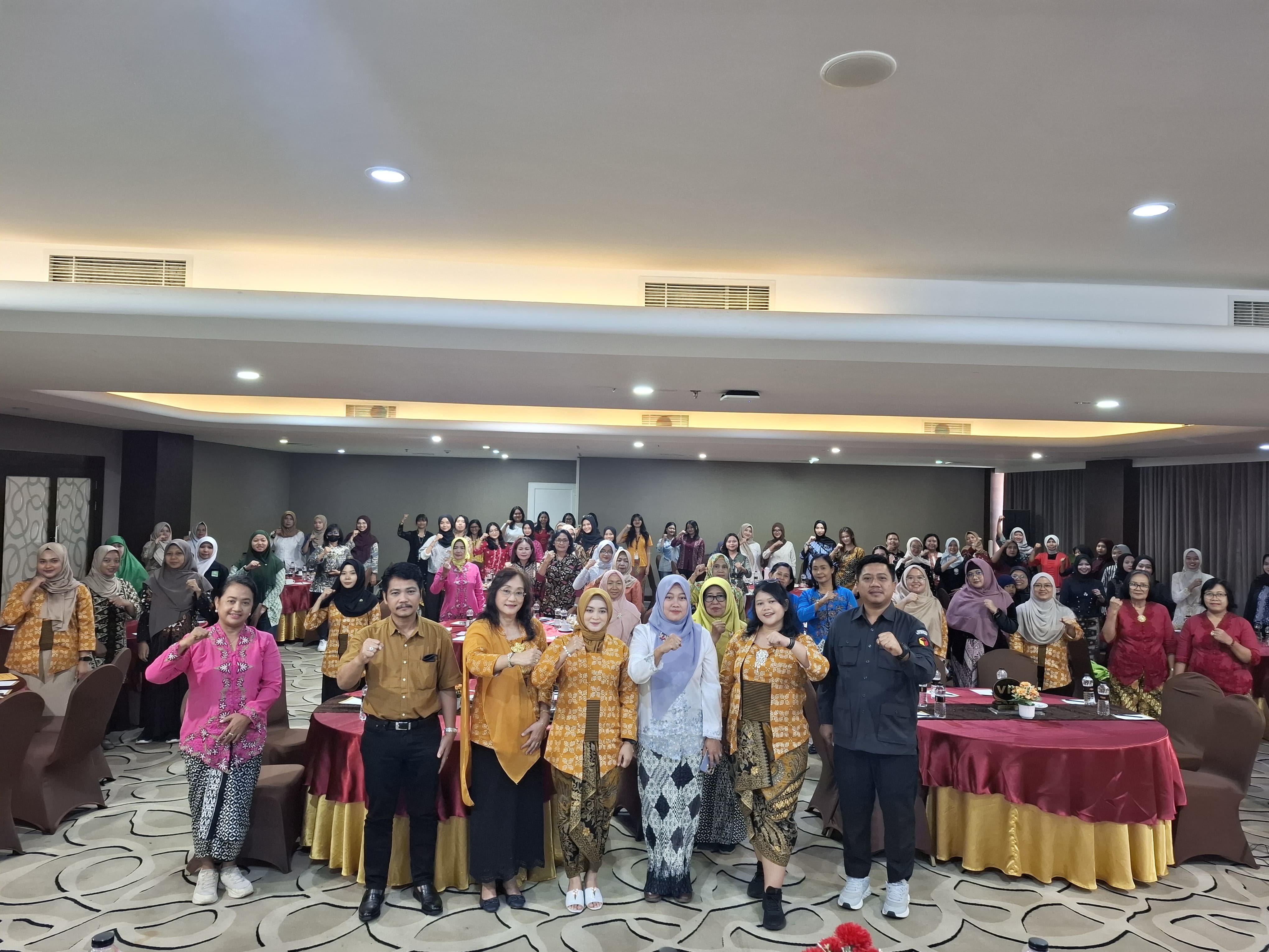 Rapat Evaluasi dan Publikasi Kinerja dengan tema “Refleksi Peran Perempuan dalam Meningkatkan Kualitas Pemilihan Serentak 2024” yang digelar pada Senin, 21/04/2025.