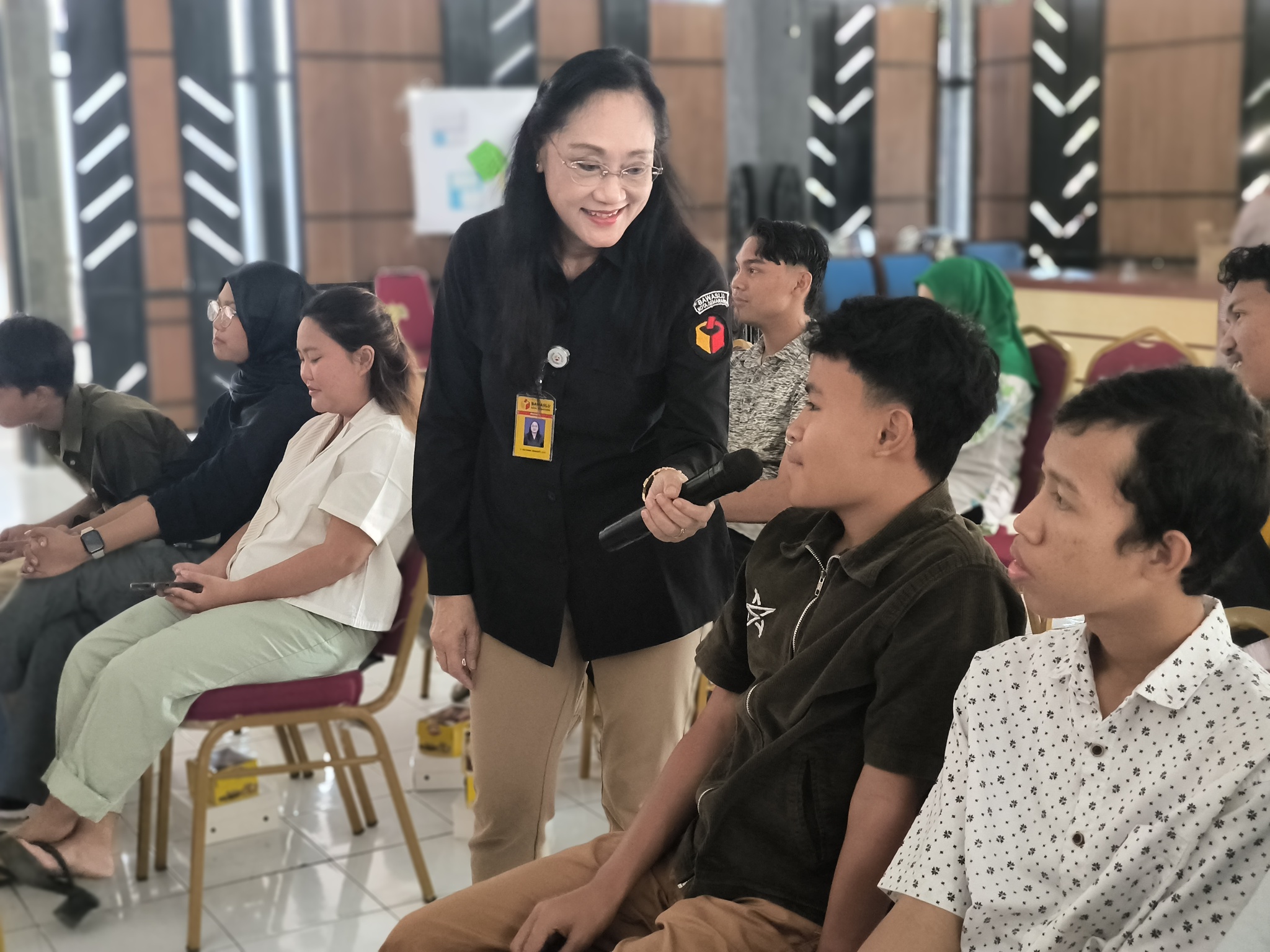 Sosialisasi Pendidikan Pemilih Karang Taruna di Kelurahan Sumurboto