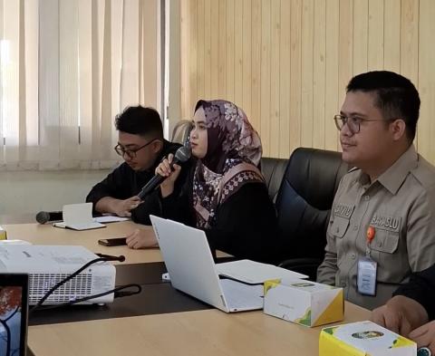 Anggota Bawaslu Kota Semarang Euis Noor Faoziah membuka kegiatan keprotokoleran