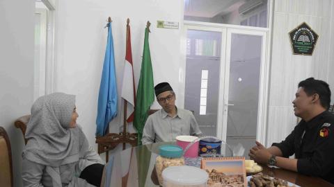 suasana saat pembahasan kerjasama antara Bawaslu Kota Semarang dengan SMA Islam Sultan Agung I Semarang