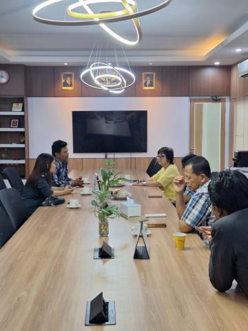 Suasana saat pembahasan perpanjangan kerja sama antara Bawaslu Kota Semarang dengan Universitas Katholik Soegijapranata Semarang