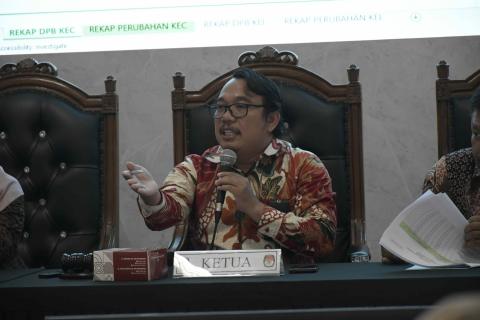 Ahmad Zaini Ketua KPU Kota Semarang menyampaikan apresiasi atas masukan dari Bawaslu Kota Semarang