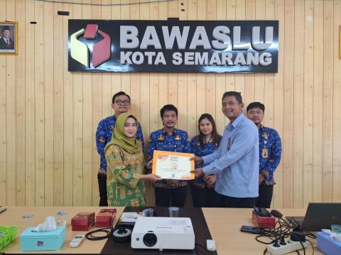 Sesi foto bersama