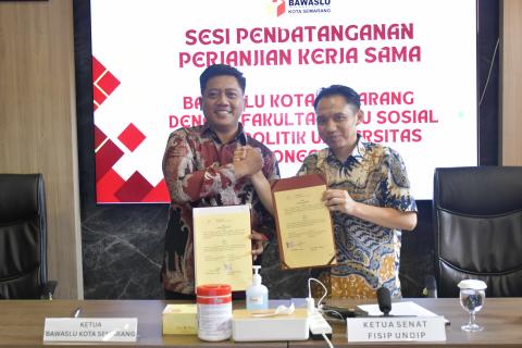 Penandatanganan Kerja Sama Bawaslu Kota Semarang dan FISIP Undip