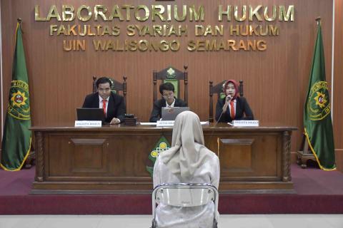 Simulasi sidang penyelesaian sengketa proses pemilu