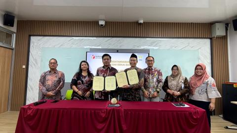 Foto 08/10 Penandatanganan Kerjasama Bawaslu Kota Semarang dengan Fakultas Hukum UNNES