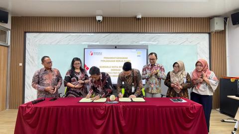 Foto Penandatangan Kerjasama Mou Bawaslu Kota Semarang dengan Fakultas Hukum Universitas Negeri Semarang (08/10)