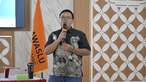Narasumber Pertama dari DPD PKS Kota Semarang