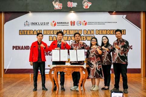 Foto Mou Bawaslu Kota Semarang dengan GMNI Kota Semarang
