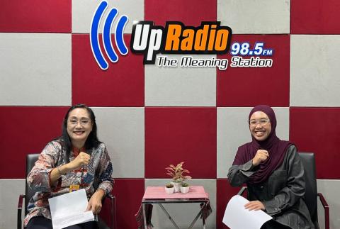 Anggota Bawaslu Kota Semarang, V. Silvania Susanti jadi bintang tamu dalam talk show UP Corner