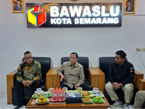 Pauadi saat memberikan pengarahan