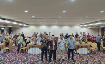 Foto bersama kegiatan Rapat Koordinasi Sentra Gakkumdu pada Pemilihan Serentak Tahun 2024