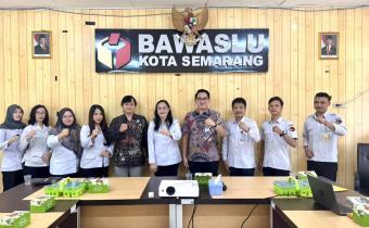 Bawaslu Kota Semarang menggelar kegiatan Rapat Pengelolaan PPID (Pejabat Pengelola Informasi dan Dokumentasi) 