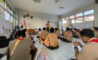 Kegiatan Kursus Pembina Pramuka Mahir Tingkat Dasar (KMD) yang diikuti oleh Bawaslu Kota Semarang 